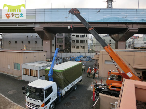 天王寺動物園での搬入作業 17時15分 天王寺動物園での搬入作業 17時15分